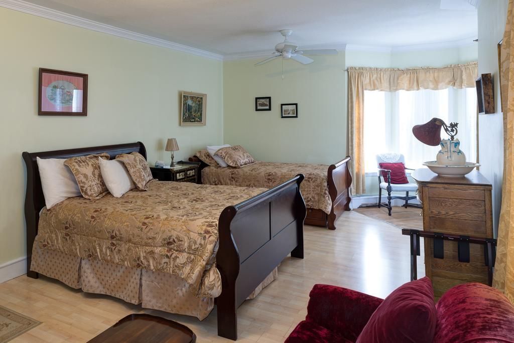 Coleman Country Encounters Accommodations חדר תמונה