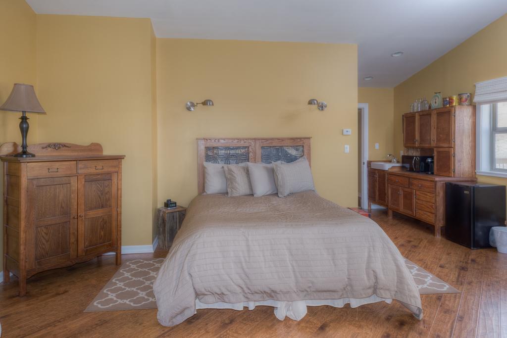 Coleman Country Encounters Accommodations חדר תמונה
