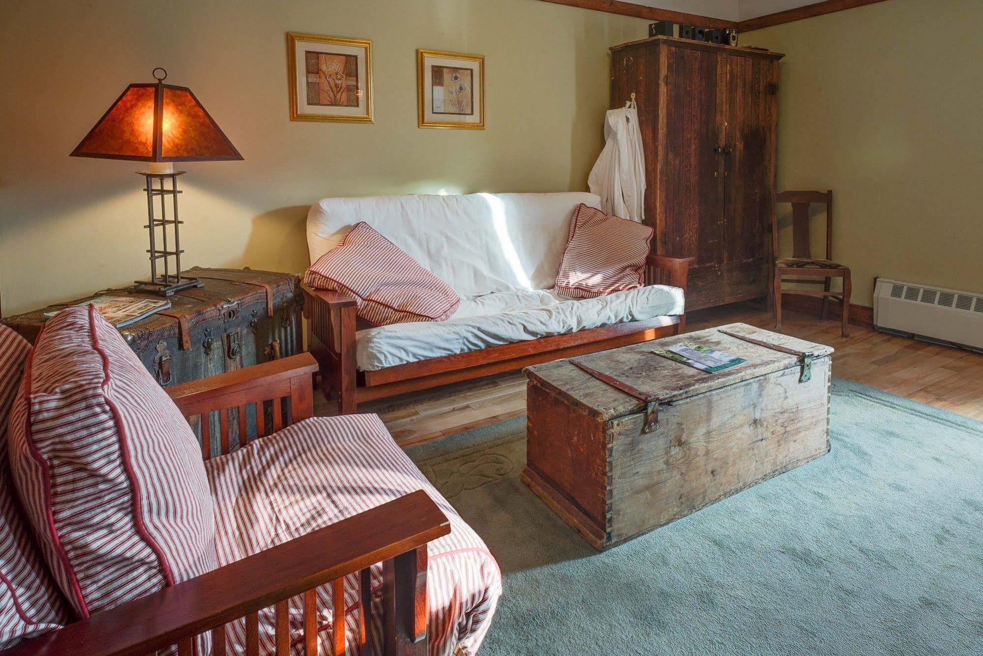 Coleman Country Encounters Accommodations מראה חיצוני תמונה