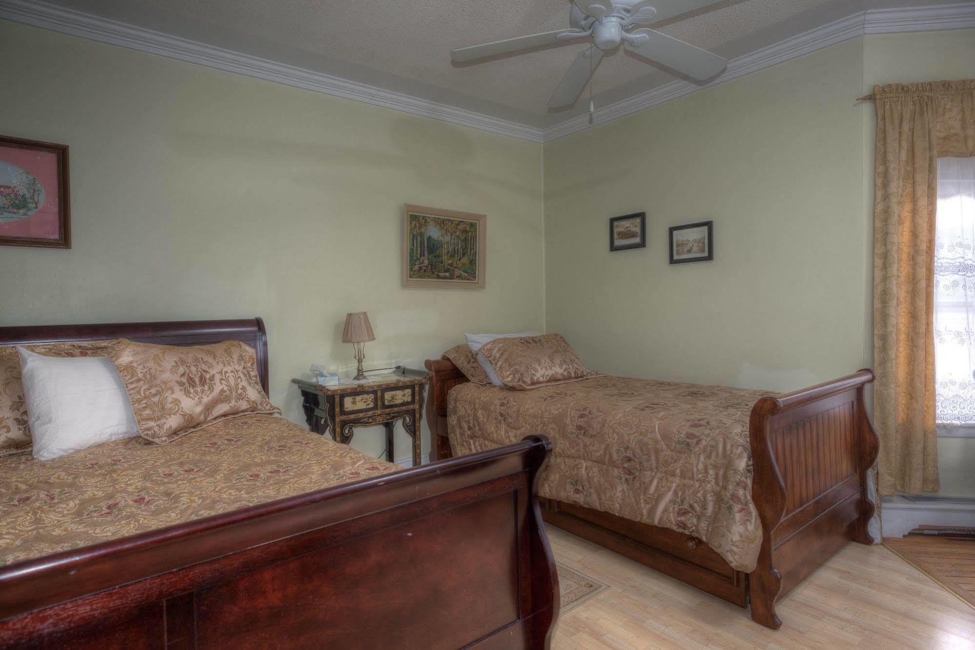 Coleman Country Encounters Accommodations מראה חיצוני תמונה