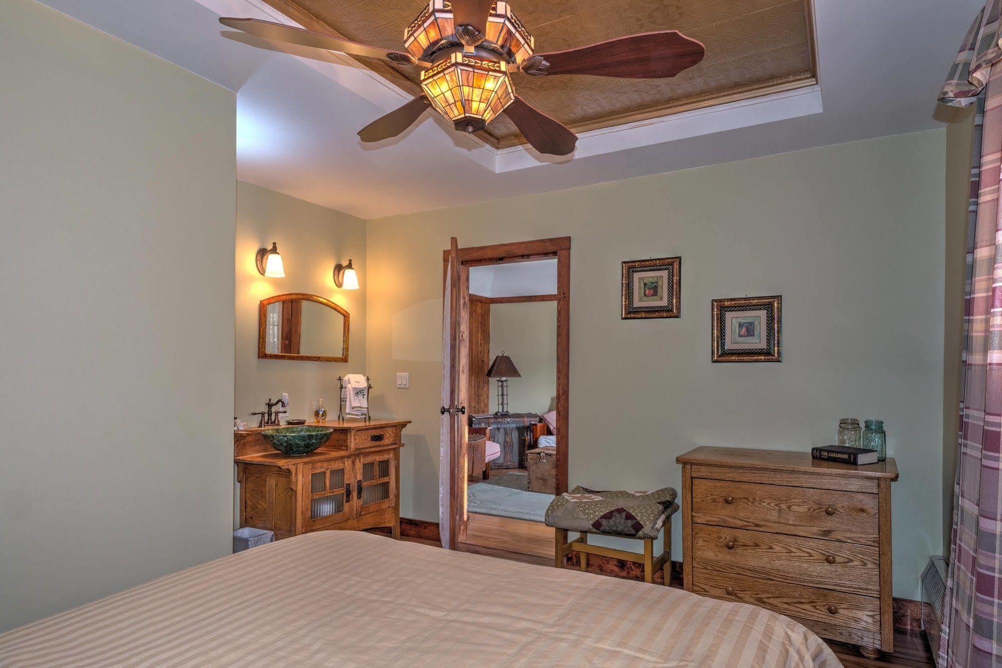 Coleman Country Encounters Accommodations מראה חיצוני תמונה