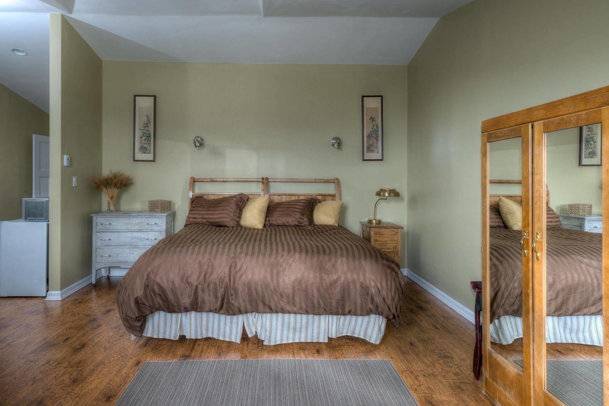Coleman Country Encounters Accommodations מראה חיצוני תמונה
