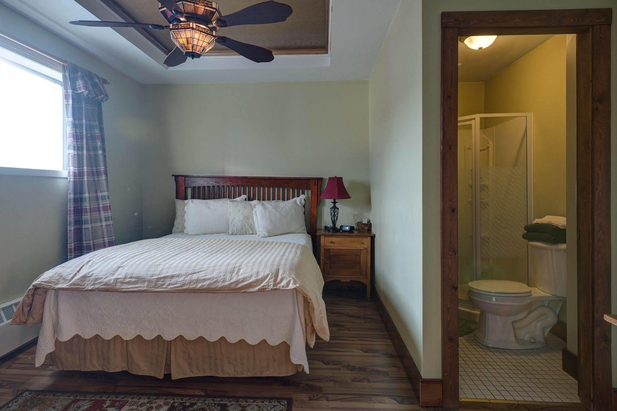 Coleman Country Encounters Accommodations מראה חיצוני תמונה